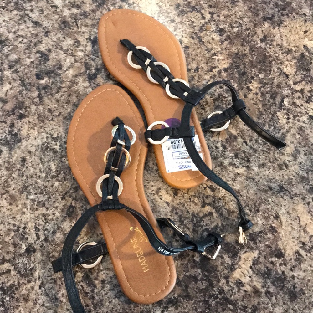 Super cute Madeline Stewart Sandals